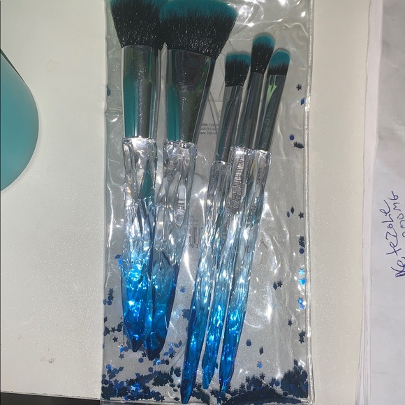 5 blue Ombre makeup brush set nwt - Picture 1 of 6